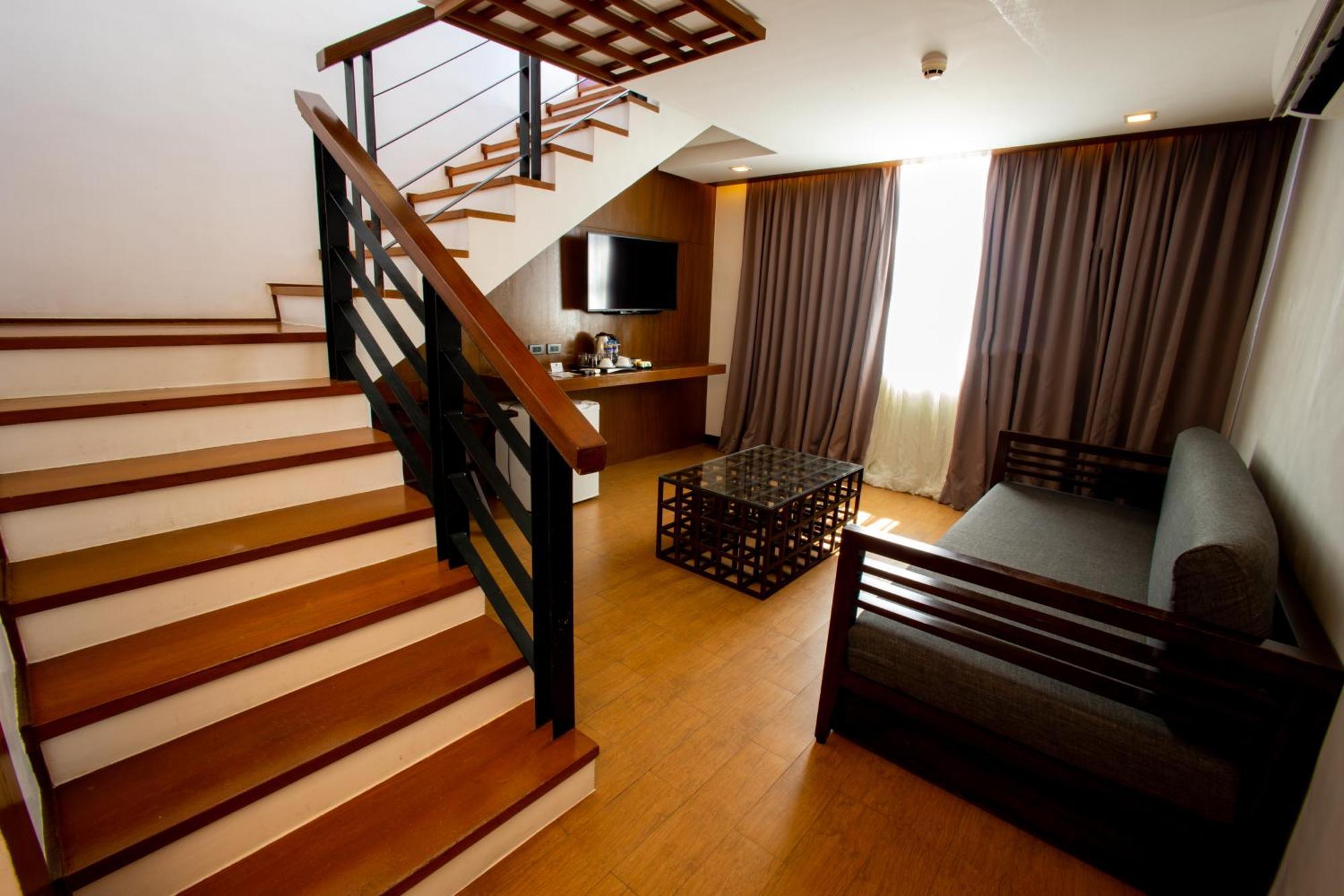 Hotel The Harvest Managed By Hii Cabanatuan City